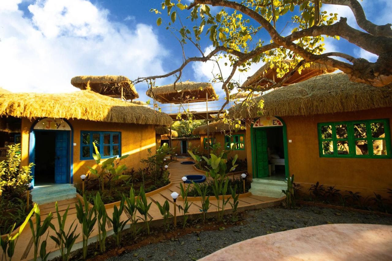 One At Goa Hotell Canacona Exteriör bild